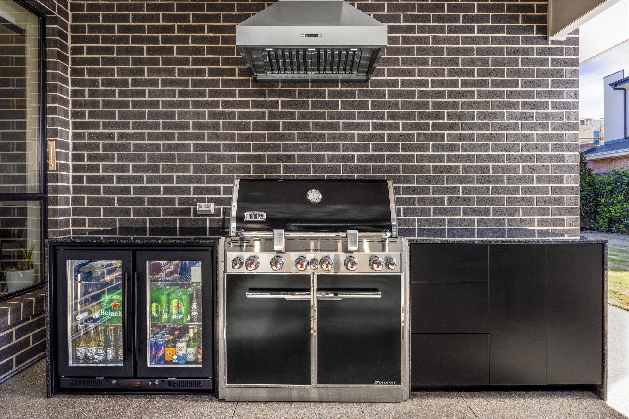 WEBER OUTDOOR KITCHENS Fielder’s BBQ & Outdoor